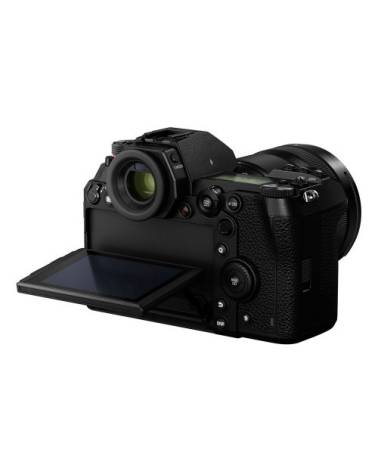 Panasonic S1 Lumix Mirrorless Camera Kit with 24-105mm Lens