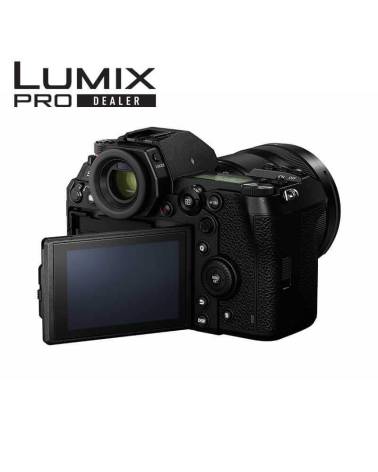 Panasonic S1R Lumix Mirrorless Camera Kit with 24-105mm Lens