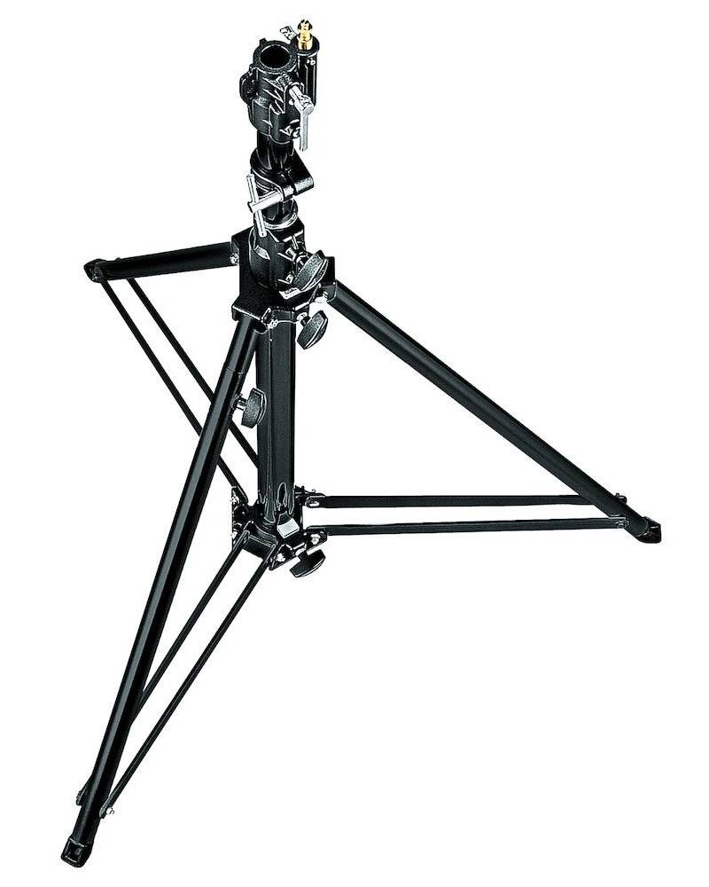 Manfrotto - 070BU - BLACK ALUMINIUM FOLLOW SPOT STAND from MANFROTTO with reference 070BU at the low price of 212.85. Product fe